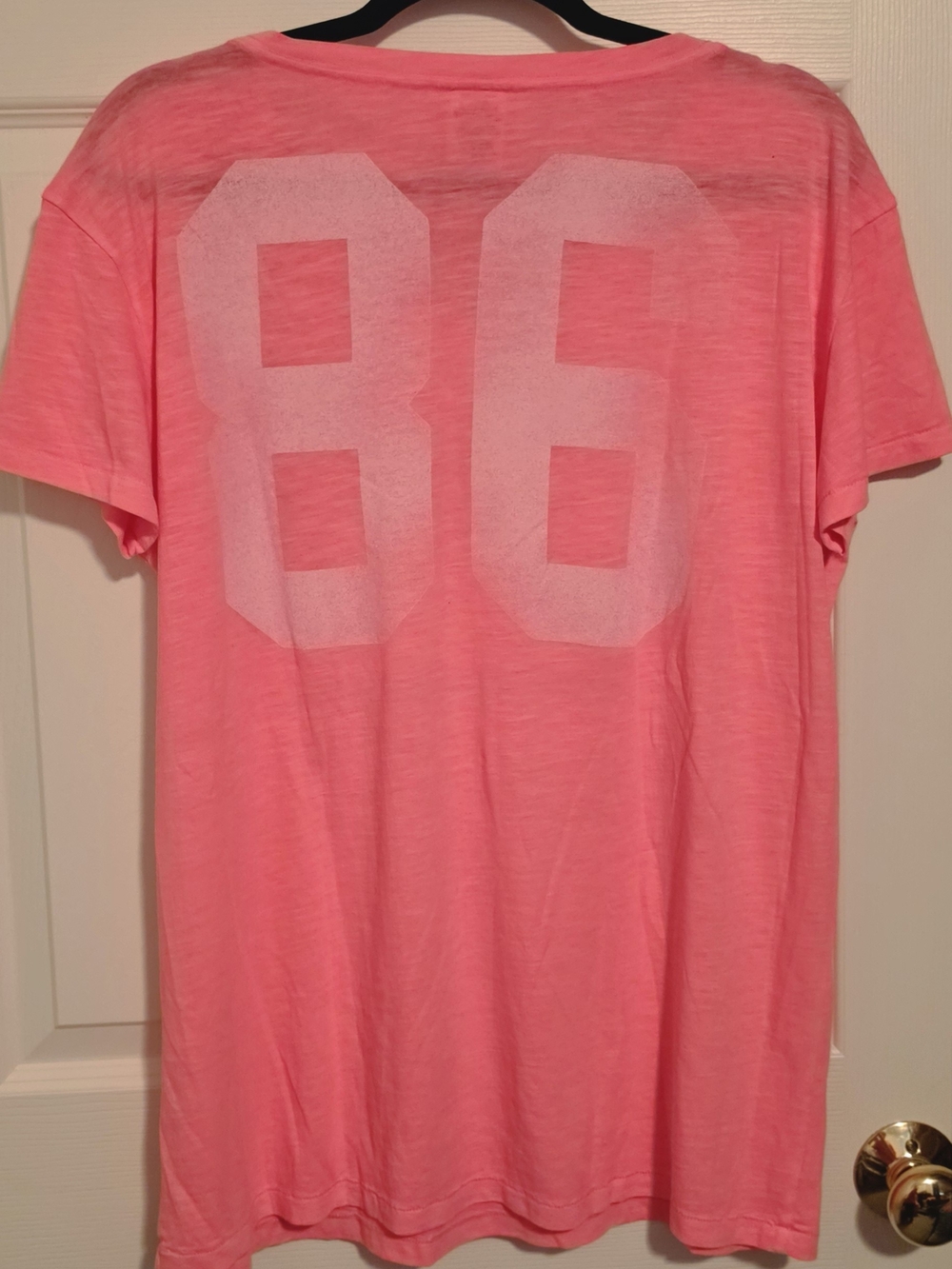 PINK Victoria's Secret Pink Scoop Neck Tee Size Large - Picture 2 of 4